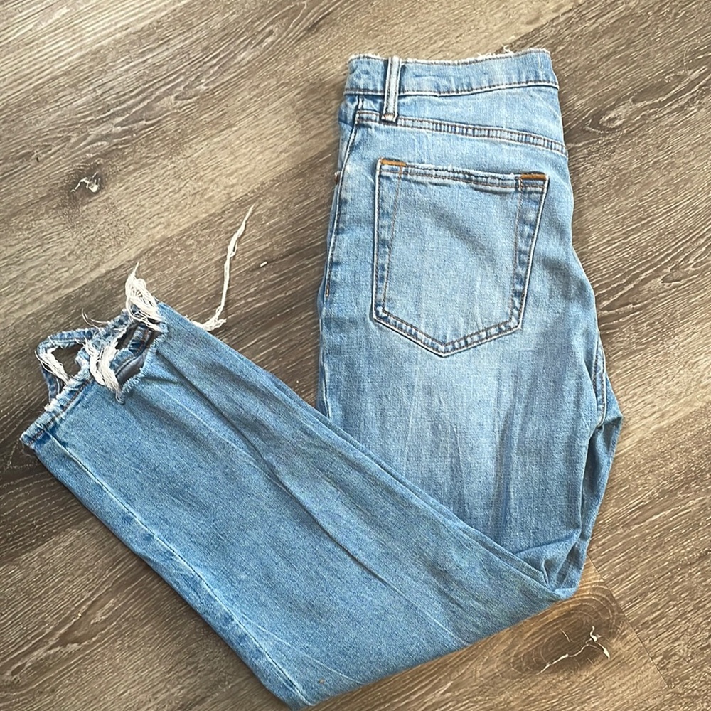 Abercrombie Straight Leg Ultra High Rise Jeans 28/6